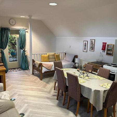 Alpaca Lodge Ситтингбурн Экстерьер фото