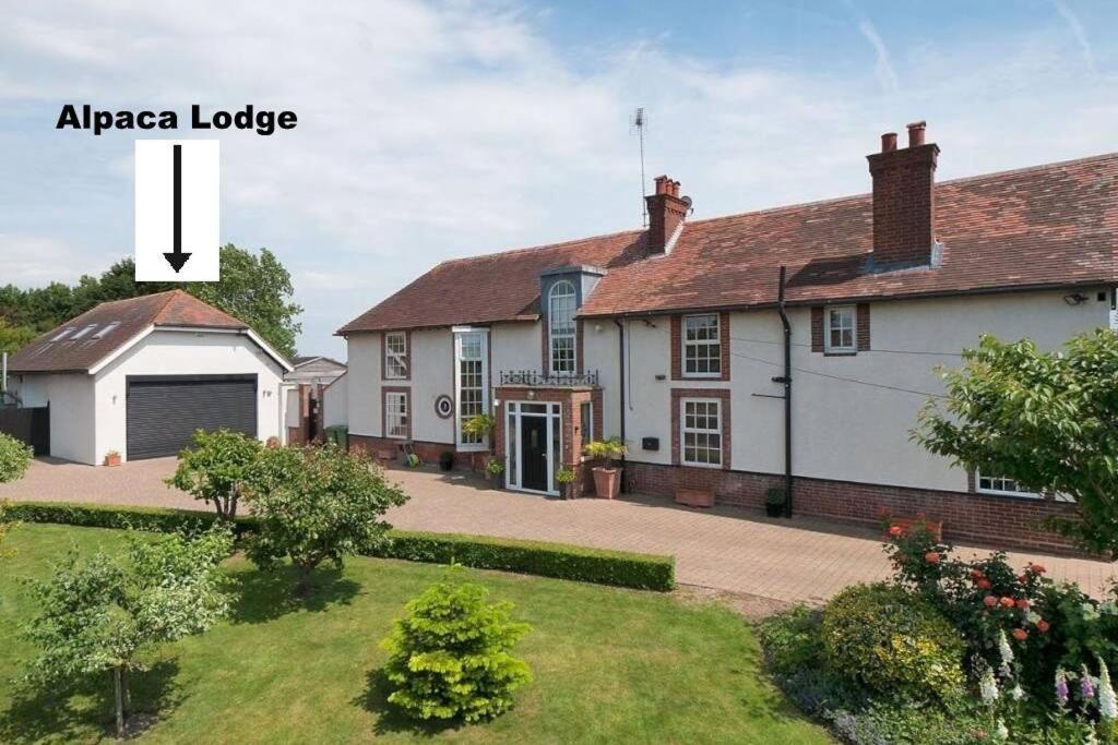 Alpaca Lodge Ситтингбурн Экстерьер фото