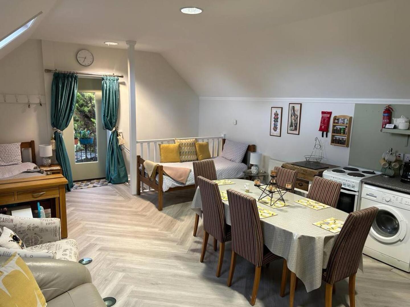 Alpaca Lodge Ситтингбурн Экстерьер фото
